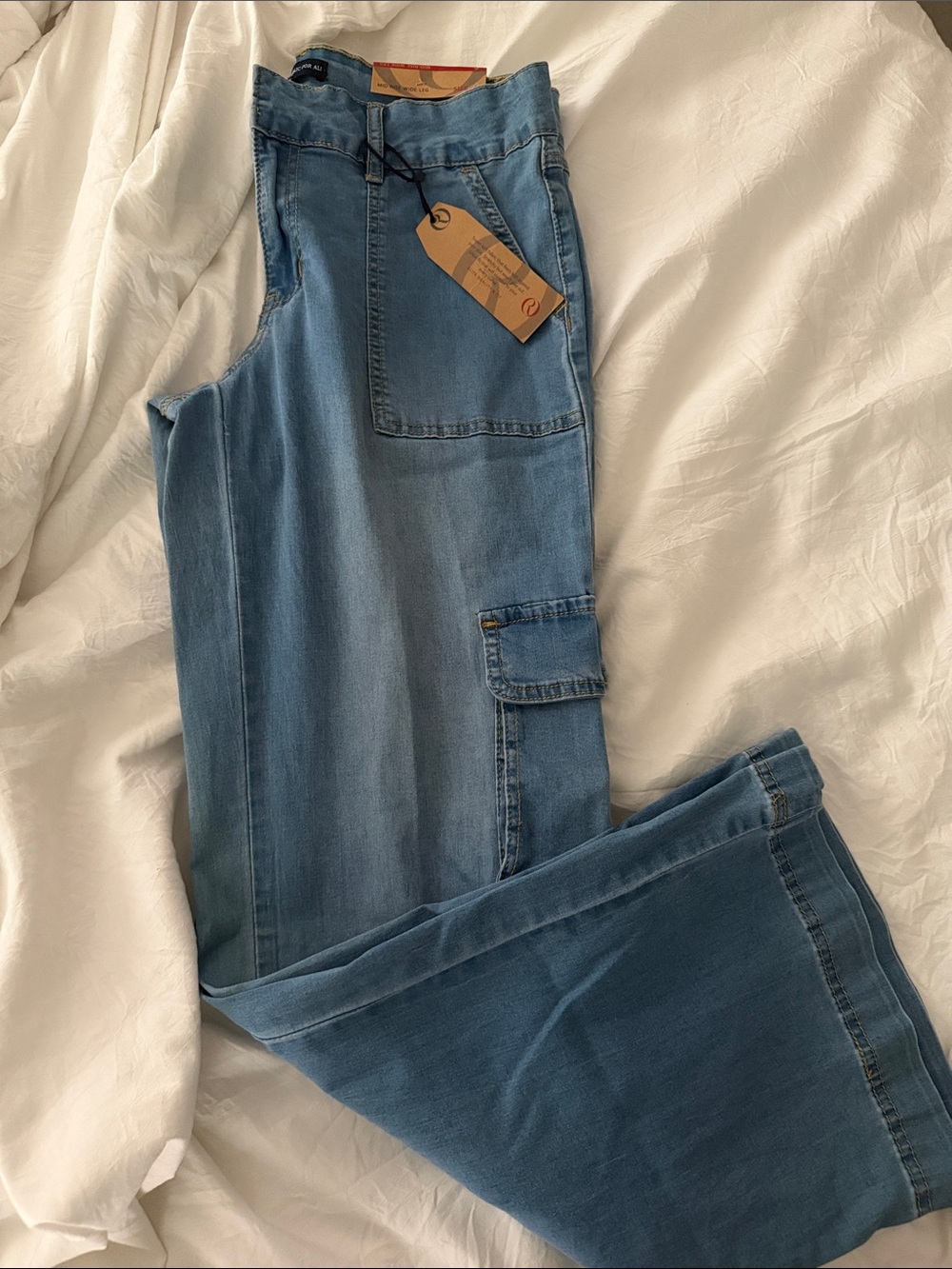 Straight Leg Women's Jeans in Light Blue